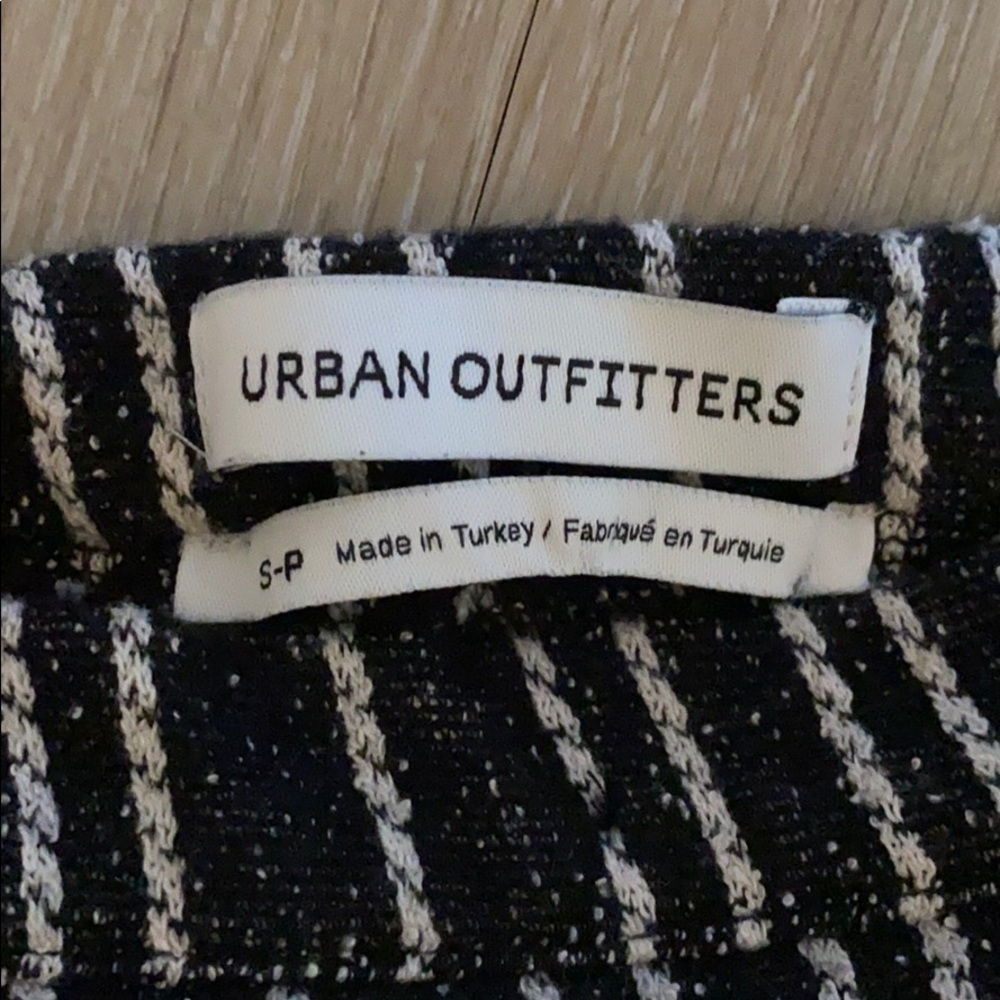 Urban Outfitters Skirt - Picture 2 of 4